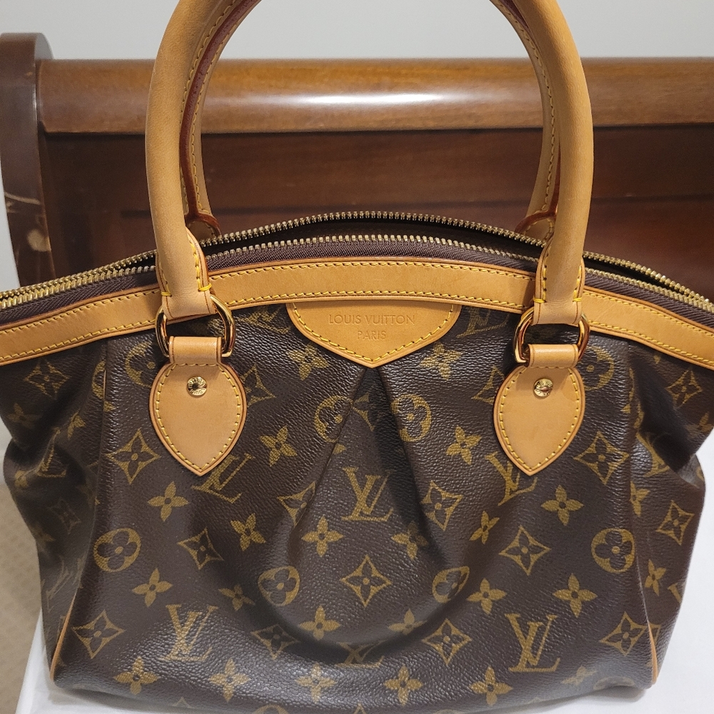 Authentic LV Tivoli PM